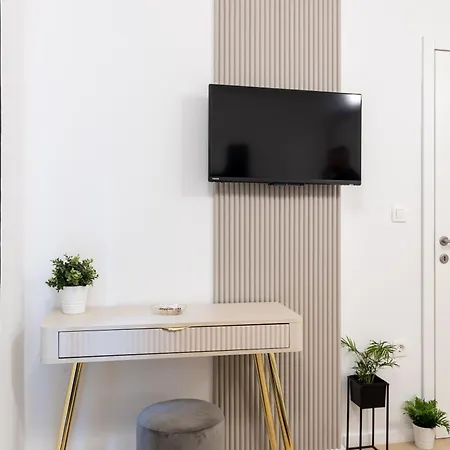 Apartment - 5 Min With Bus To Old Town, Self Check In 0-24h