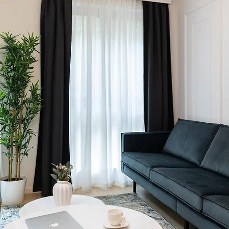 - 5 Min With Bus To Old Town, Self Check In 0-24h Ντουμπρόβνικ