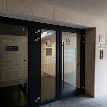 - 5 Min With Bus To Old Town, Self Check In 0-24h * 두브로브니크