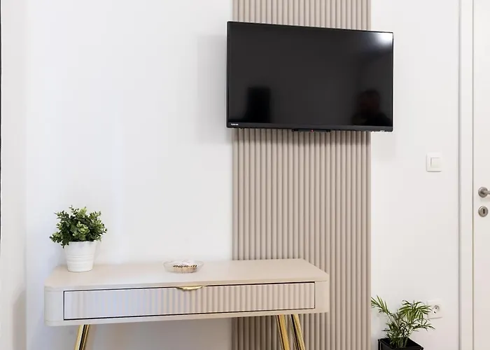 아파트 - 5 Min With Bus To Old Town, Self Check In 0-24h